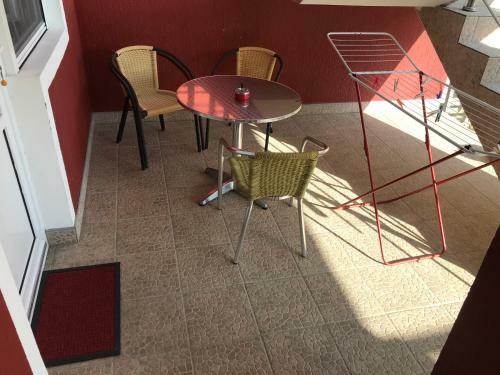 Hostal Apartmani Tomovic