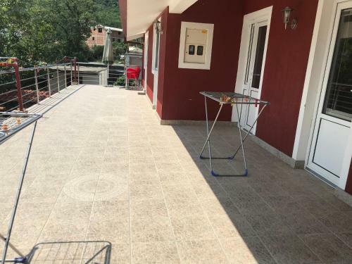 Hostal Apartmani Tomovic