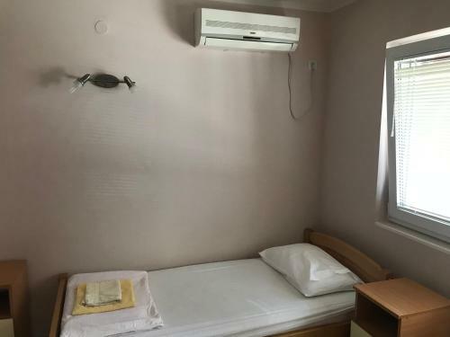 Hostal Apartmani Tomovic