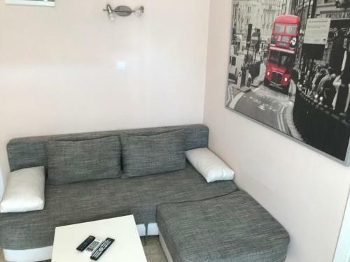 Hostal Apartmani Tomovic