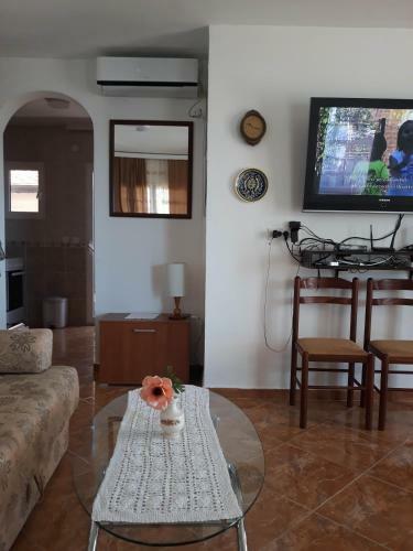 Hostal Apartments Jovanic With 2 Bedrooms