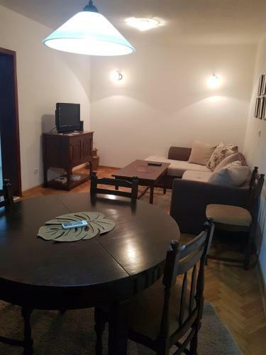 Center Park Apartment