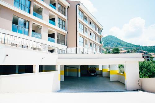 Apartamentos Golden Eagle