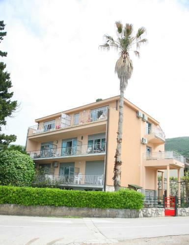 Sea Star Danica Apartments
