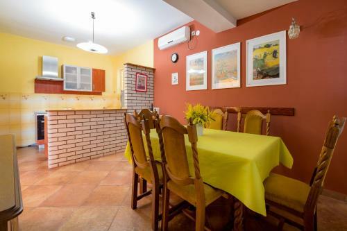 Villa Holiday Home Nives