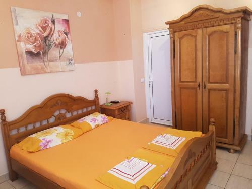 Hostal Curani Guesthouse