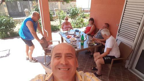 Hostal Curani Guesthouse