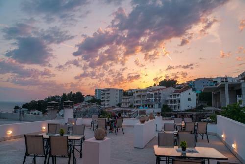 Hostal Guest House Casa Pineta
