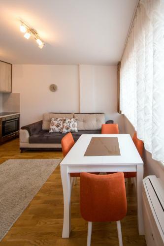 Mateja & Fontana Apartment