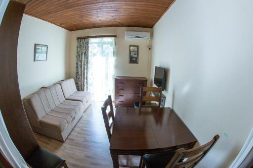 Hostal Apartments Kole