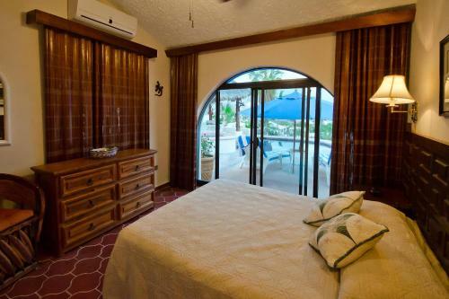Short Walk To Downtown&beach From Villa Serrana