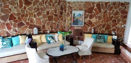 Casa Cerca De Las Estacas