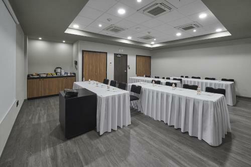 Hotel City Express Gustavo Baz