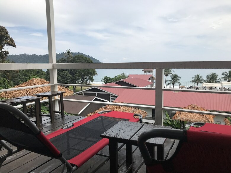 Hotel The Barat Tioman Beach Resort