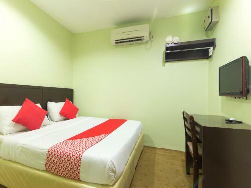 Oyo 1102 Amani Hotel