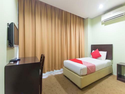 Oyo 1102 Amani Hotel