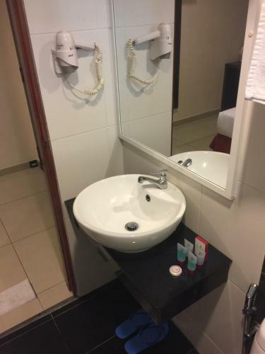 Premierz Hotel