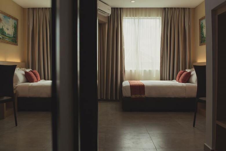 Paragon Lutong Hotel