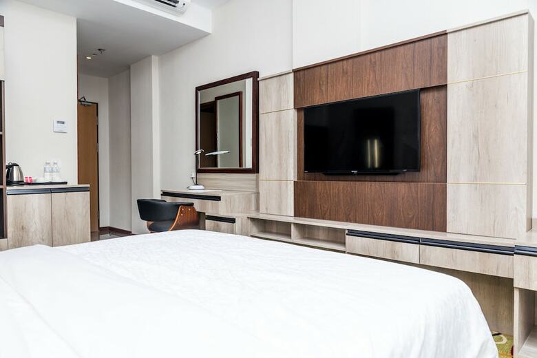 Ano Hotel
