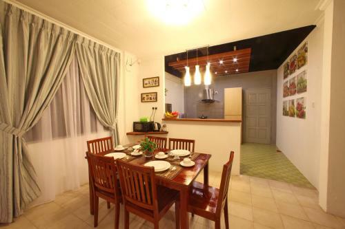 Come Inn Homestay 1380