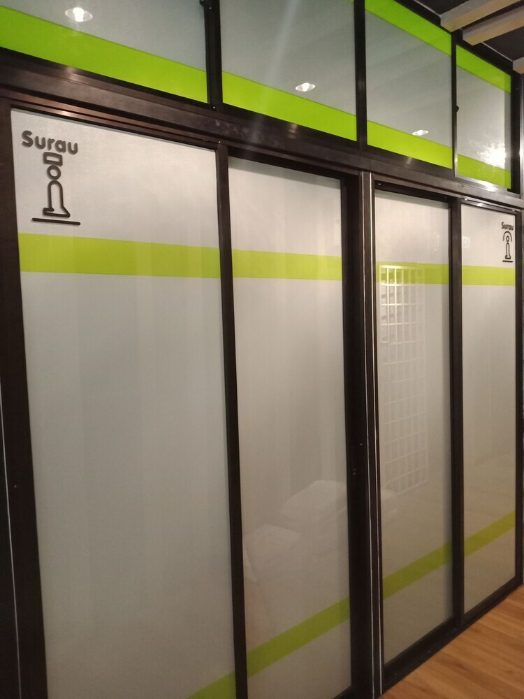 Sleepbox Hotel