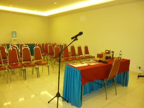 G Six Hotel