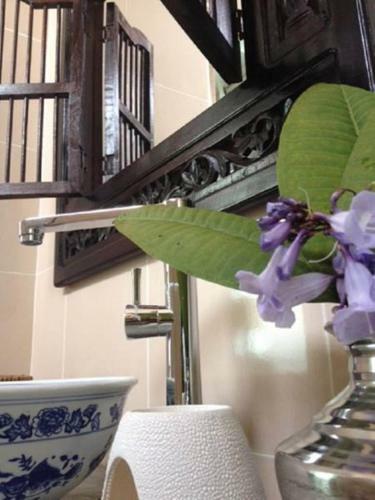Balik Pulau Booklodge B&B
