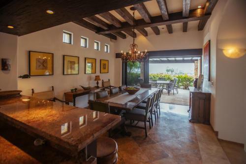 Luxury Villa With Ocean Views,villa Vista Azul