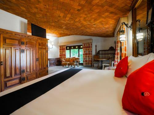Hotel La Mansion Del Quijote