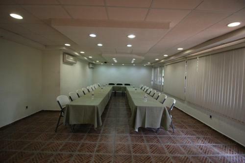 Hotel Villa Blanca Suites