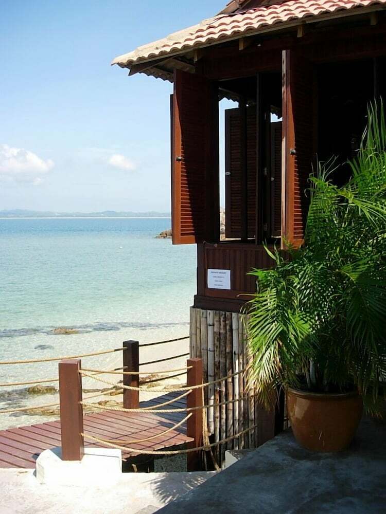 Hotel Gem Island Resort & Spa