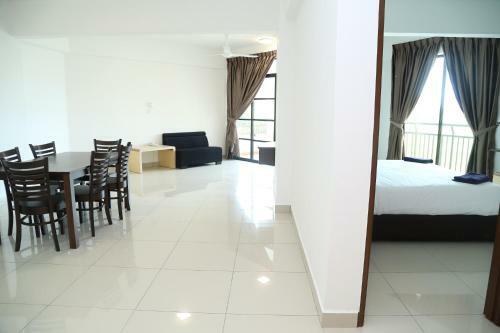 Hotel Marina Heights Resort
