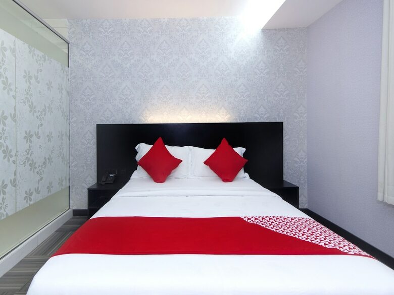 Oyo 708 S Hotel