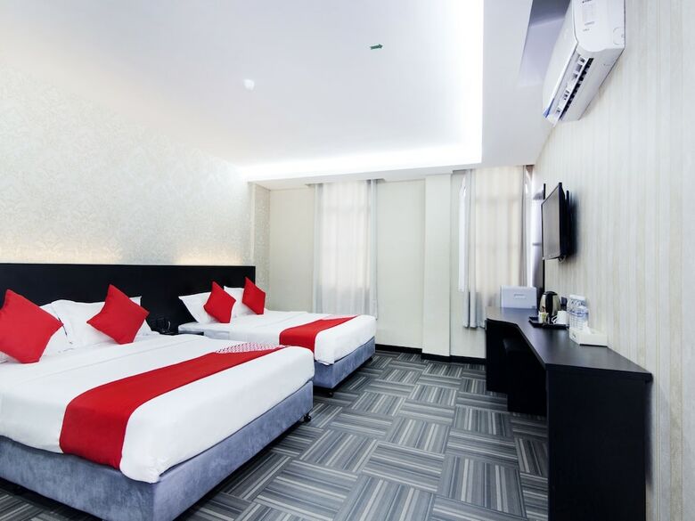 Oyo 708 S Hotel