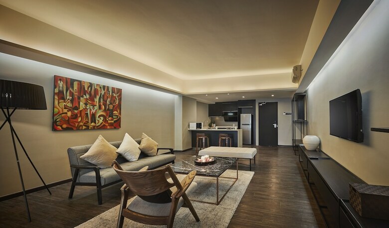 Apartamentos Tropics Eight Suites