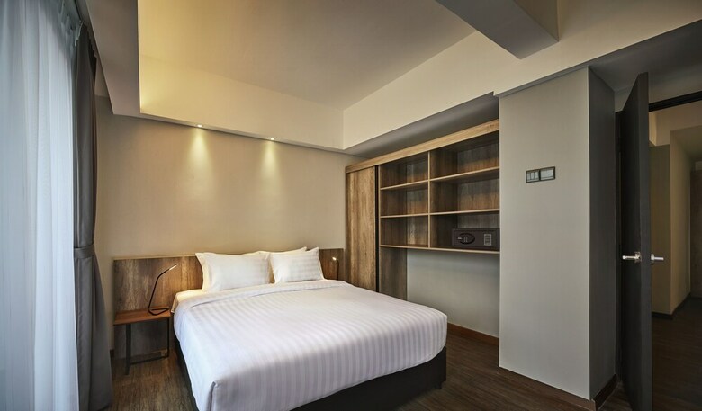 Apartamentos Tropics Eight Suites