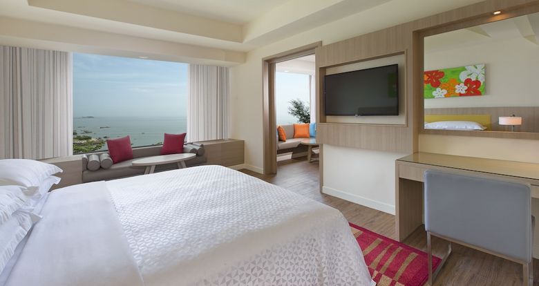 Hotel Mercure Penang Beach