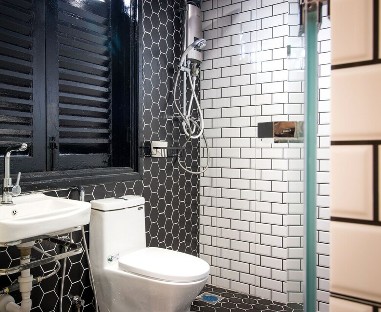 The Brownstone Hostel & Space