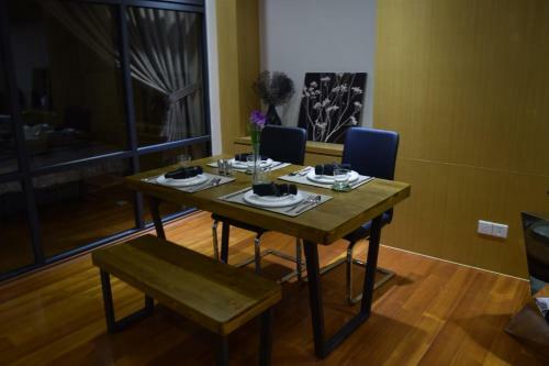 B.suites 21