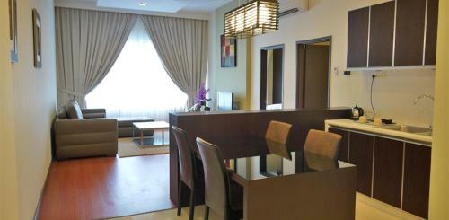 Hypermall Apartment