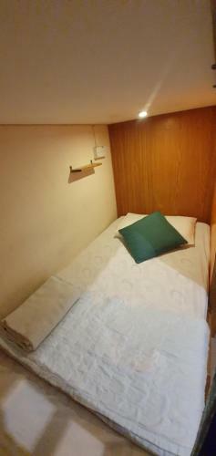 Albergue Escape Backpackers Kk