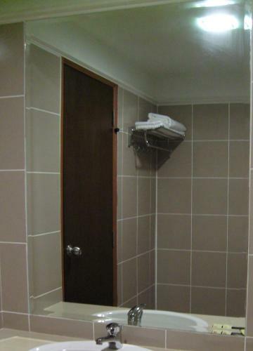 Linkway Hotel