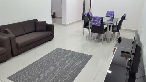 Apartamento M Condo @ Larkin Jb