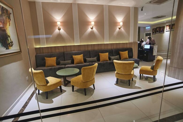 Corsica Hotel