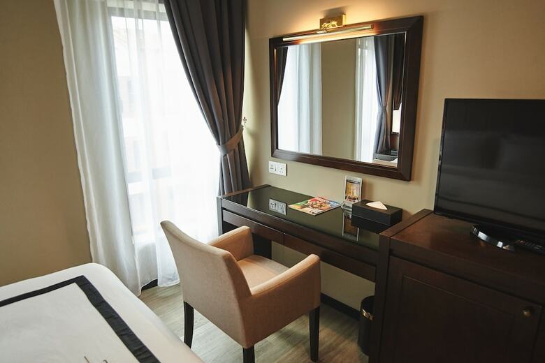Corsica Hotel