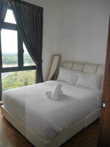 Flexiasia Bayu Puteri Apartment-crescent Bay Suites