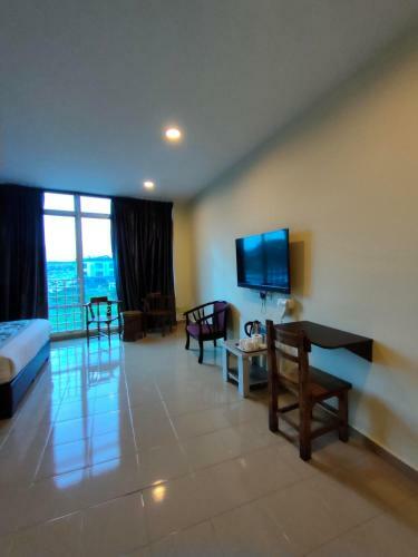 Tiong Hua Hotel