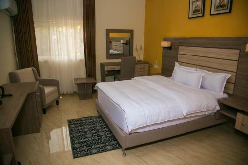 Hotel Consort Luxury Suites