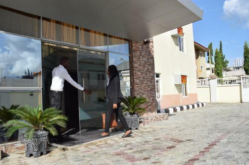 Charriot Hotels