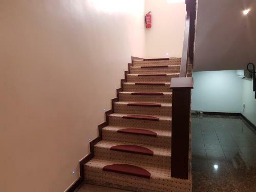 Check Inn Hotel